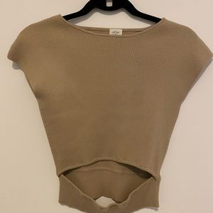 Beige Wilfred Crop
